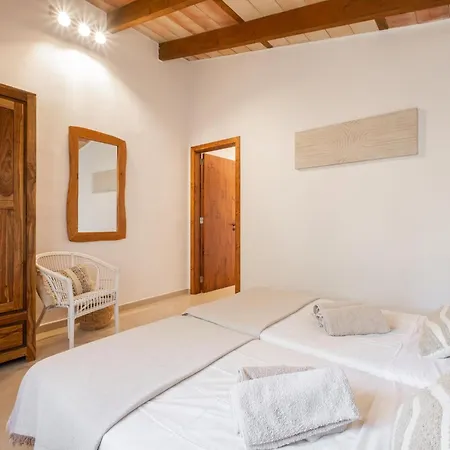 Vakantiehuis Cuxach De N'alba By Sunvillas Mallorca. *